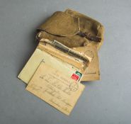 Konvolut von Feldpost in alter Armeetasche