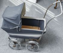 Puppenwagen / Kinderwagen (50/60er J.)