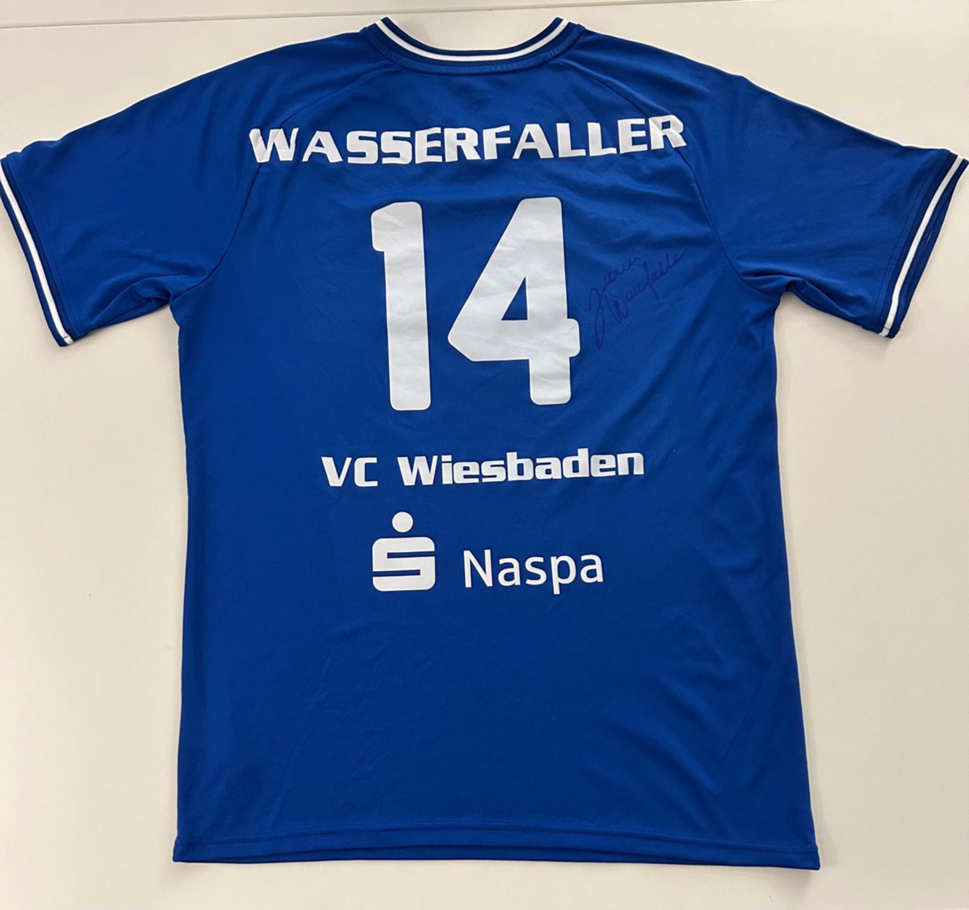 Original-Trikot von Jonna Wasserfaller (getragen & handsigniert) - Bild 2 aus 4