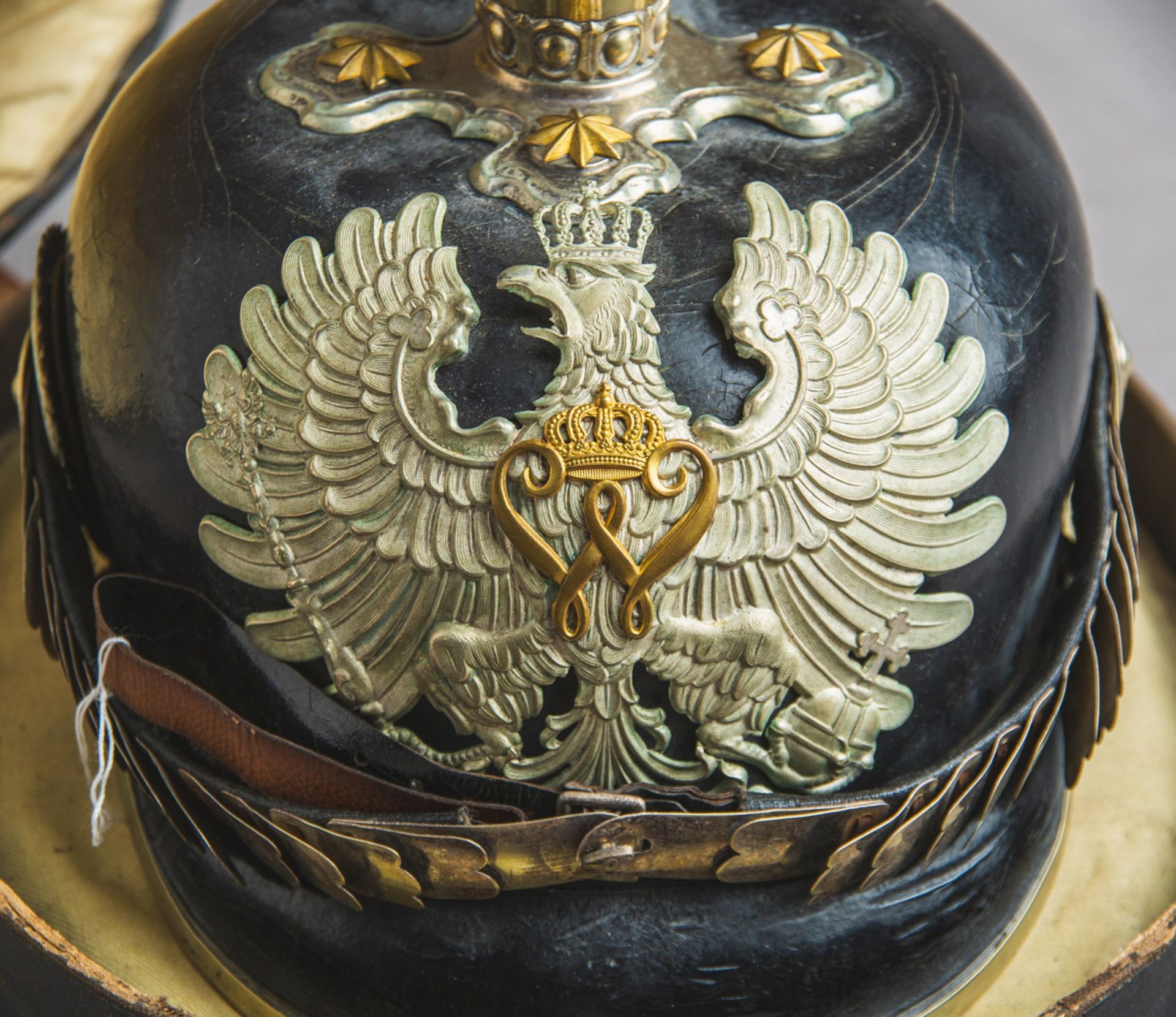 Preußen Polizei-Pickelhaube für einen Offizier (um 1900) - Bild 2 aus 6