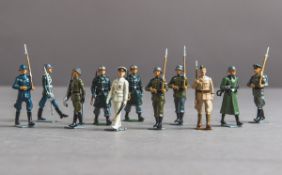 42-teiliges Konvolut von Zinn-Soldaten-Figuren