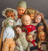 10-teiliges Konvolut von Puppen