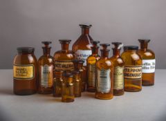 Großes Konvolut von Apothekergefäßen (20. Jh.)