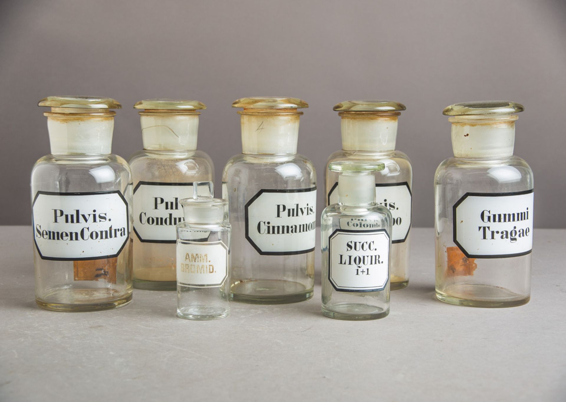 Konvolut von Apothekergefäßen (20. Jh.)