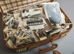 Großes Konvolut militärischer Fotografien (1. u. 2. WK)