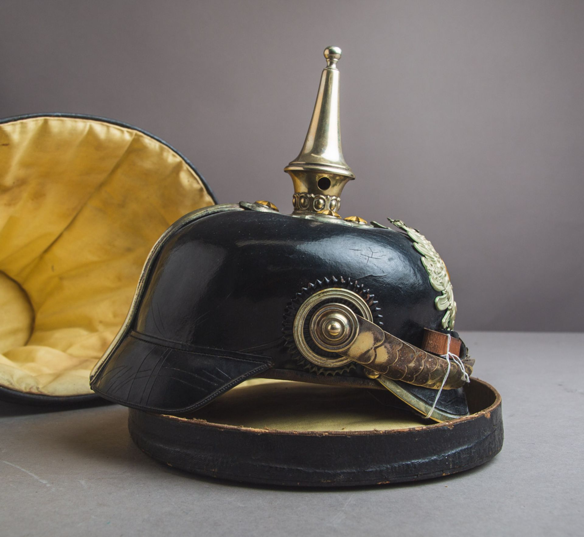 Preußen Polizei-Pickelhaube für einen Offizier (um 1900) - Bild 3 aus 6