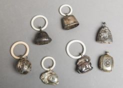 14-teiliges Konvolut von Silber-Babyrasseln mit Beißring (um 1900 - 1950)
