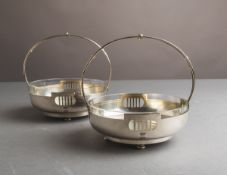 Paar Henkelschalen mit Glaseinsatz 800 Silber (Wien, Österreich, um 1920/30, Art déco)