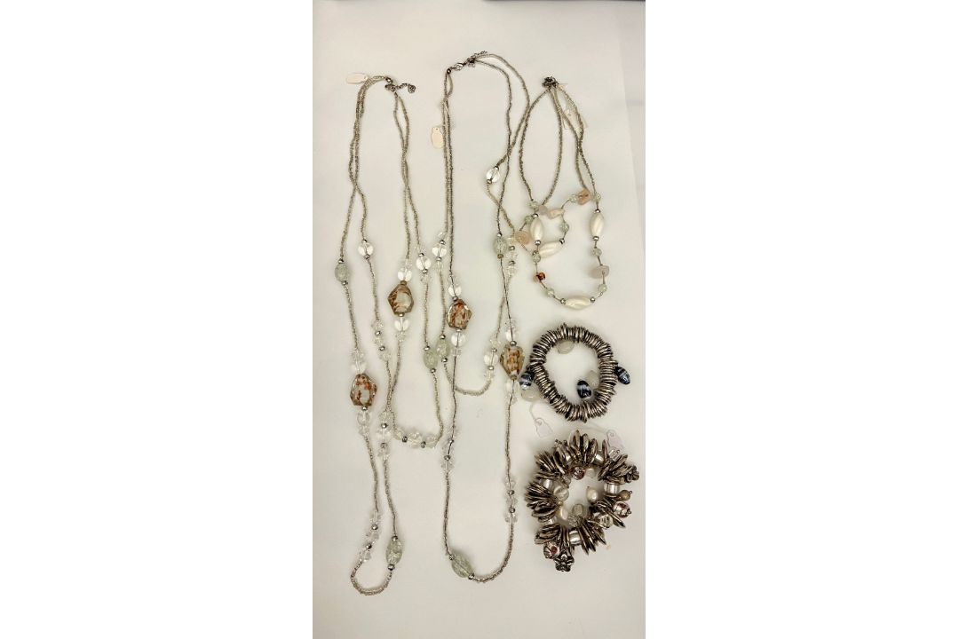A selection of costume jewellery, layering long necklaces and sweetie bracelets etc - Image 1 of 2