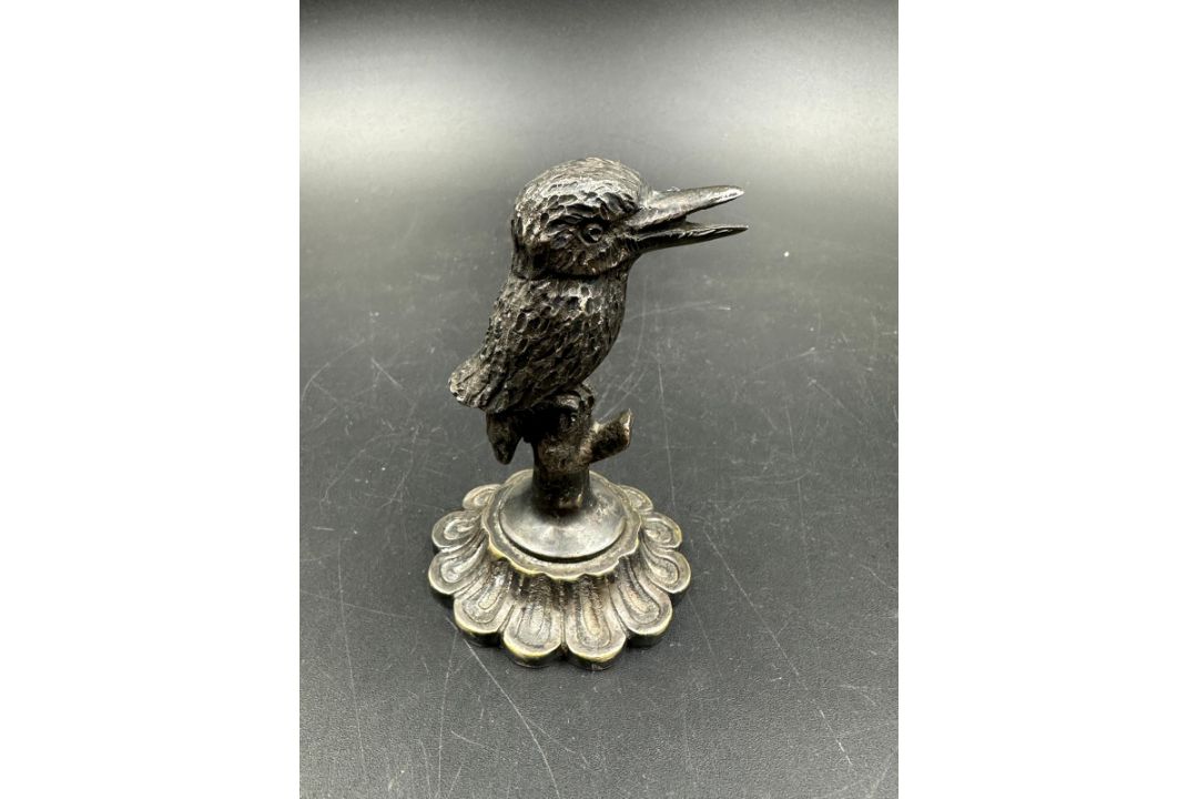 Kookaburra cast metal desk weight 9cm - Image 4 of 4