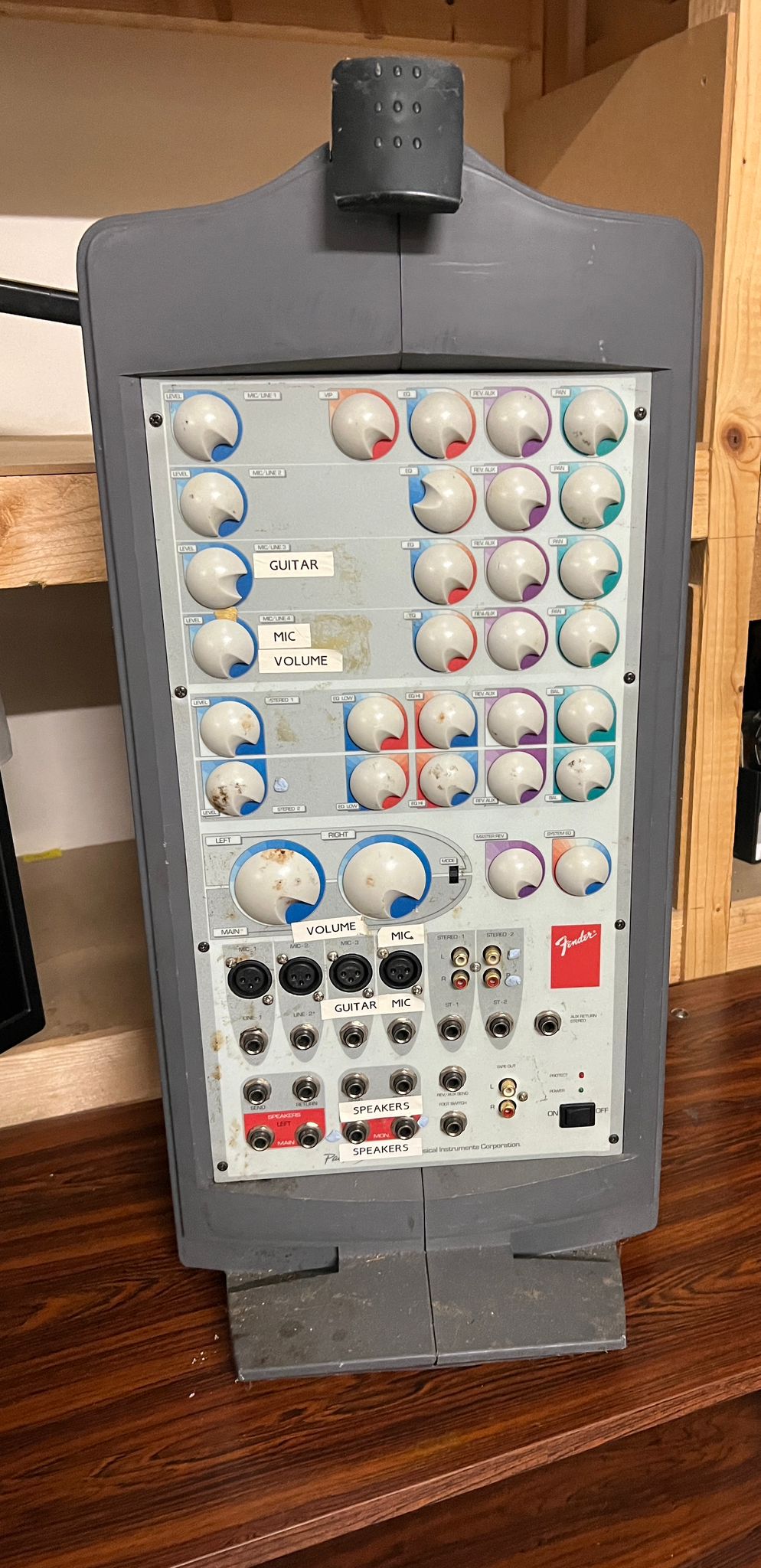 Fender passport P.250 portable Pa system (no leads, untested) - Image 2 of 2