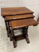 A set of oak nesting tables (H50cm W48cm D43cm)