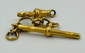 A small amount of 18ct gold, approximate weight 8.8g
