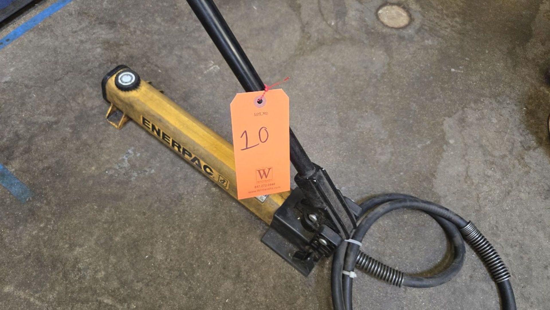 Enerpac 10,000 PSI Model P392 Two-Speed Hydraulic Hand Pump;