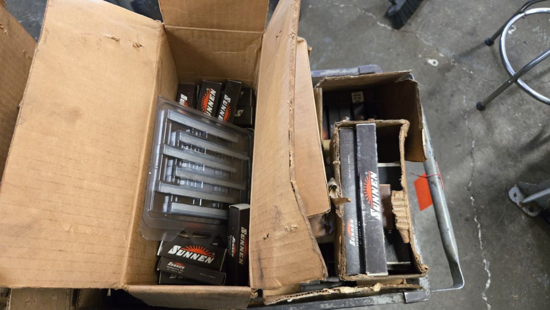 Lot - Large Assortment of Sunnen Hone Tooling; with Portable Cart - Image 4 of 6