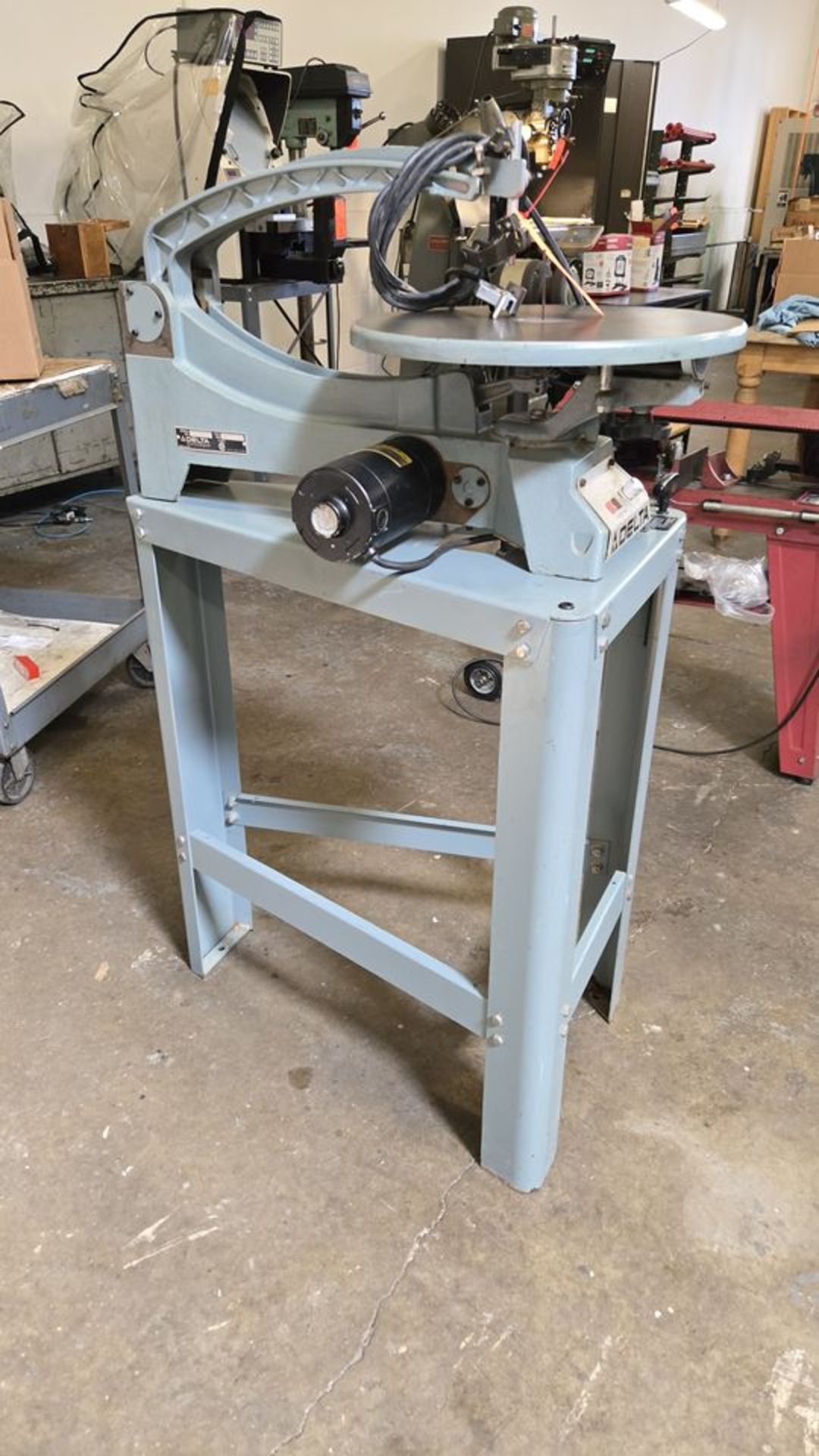 Delta Cat. No. 40-601 Bench-Top Scroll Saw, S/N: S6L52571; 115-VAC, 1.3 Amps, with Stand - Image 2 of 5