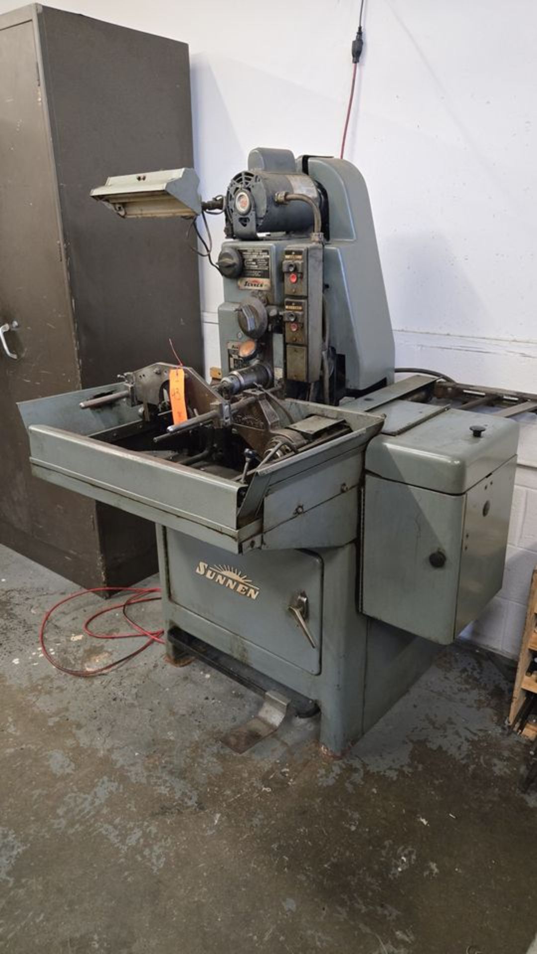 Sunnen Model MBB-1680 C Power Stroked Precision Honing Machine, S/N: 72032; - Image 2 of 7