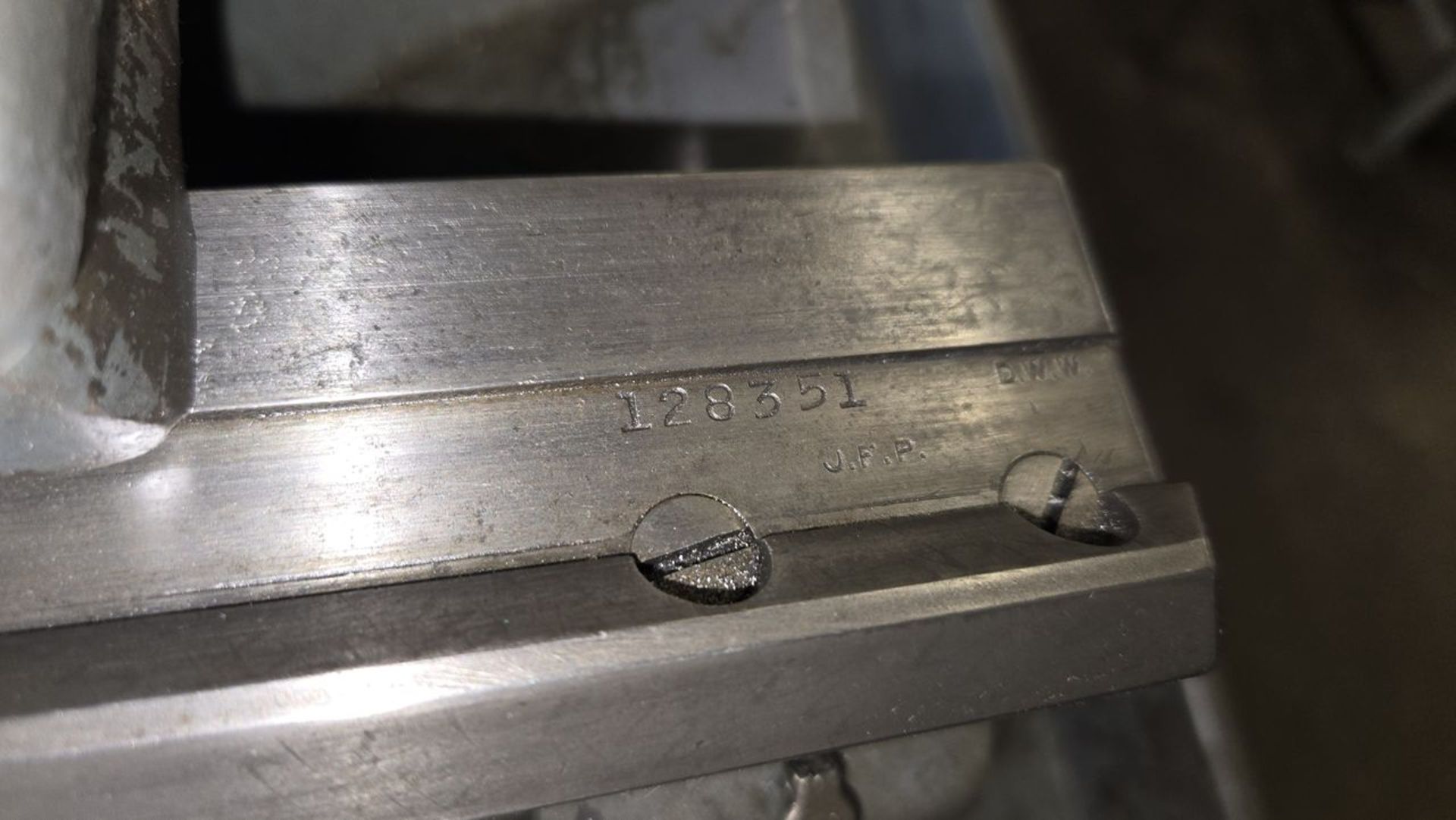 South Bend 10 in. Cat. No. 187-YN Quick Change Toolroom Gear Lathe, S/N: 128351; with 36 in. Bed - Image 7 of 12
