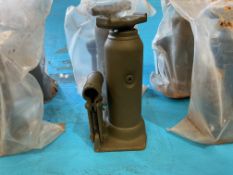 6x Weber 5 Tonne Hydraulic Jacks, c/w Handles