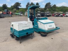 Tennant 275 Road Sweeper c/w Attachable Scrubber Unit