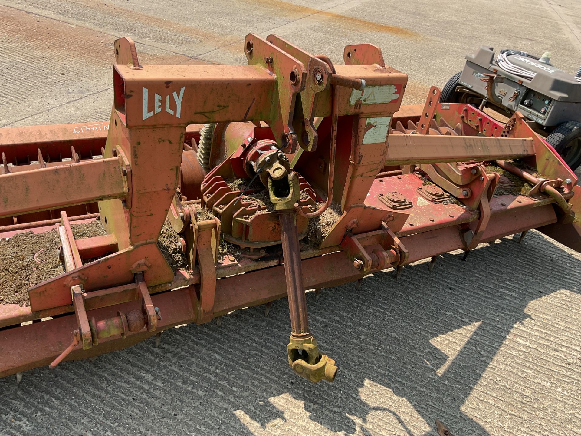 Lely Terra 400-45 14ft Agricultural Power Harrow with Crumbler Roller Attachment, c/w PTO Shaft - Image 5 of 7