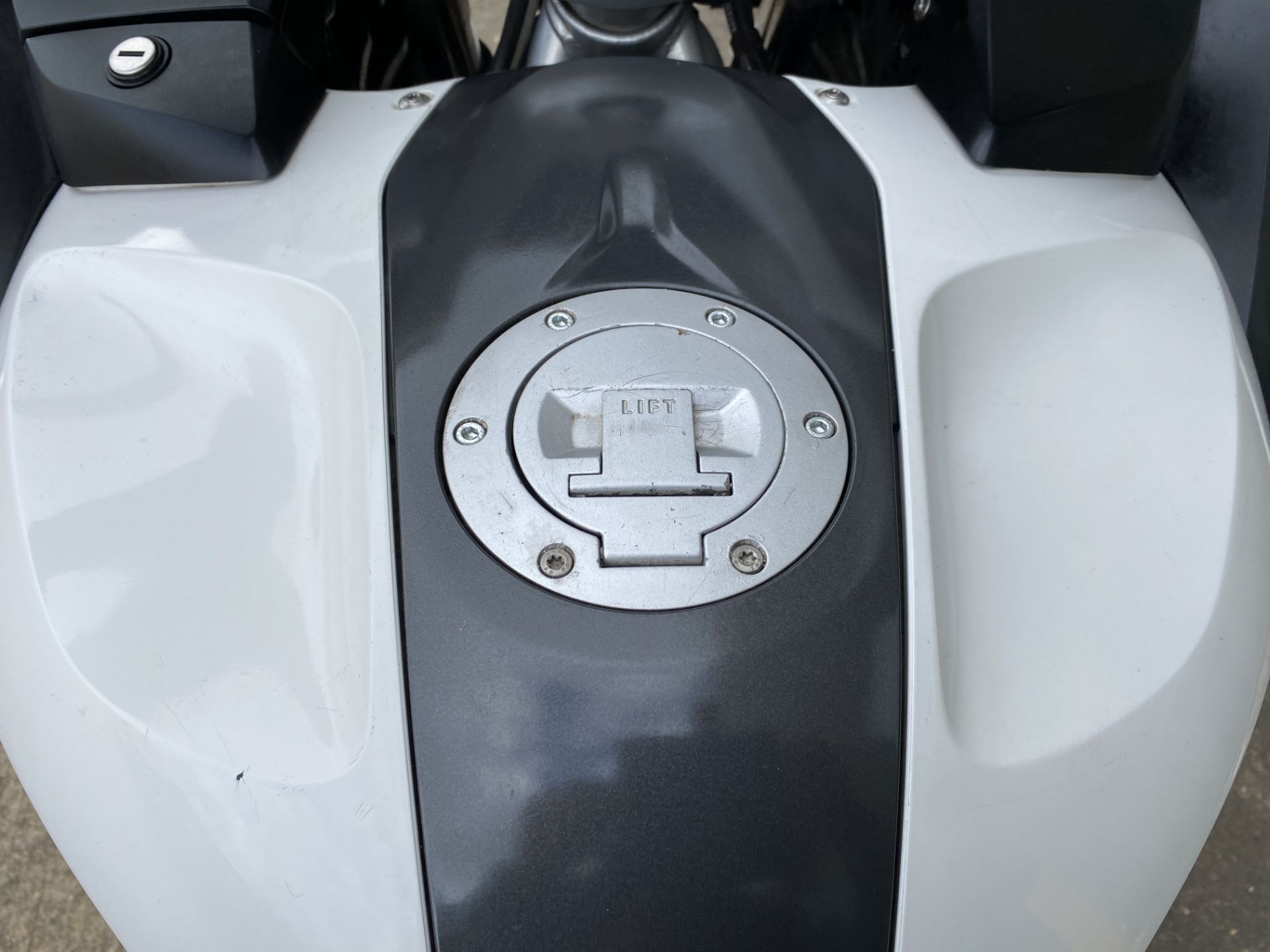2017 BMW R1200RT Motorcycle, Just released from UK Police Force - Image 16 of 31