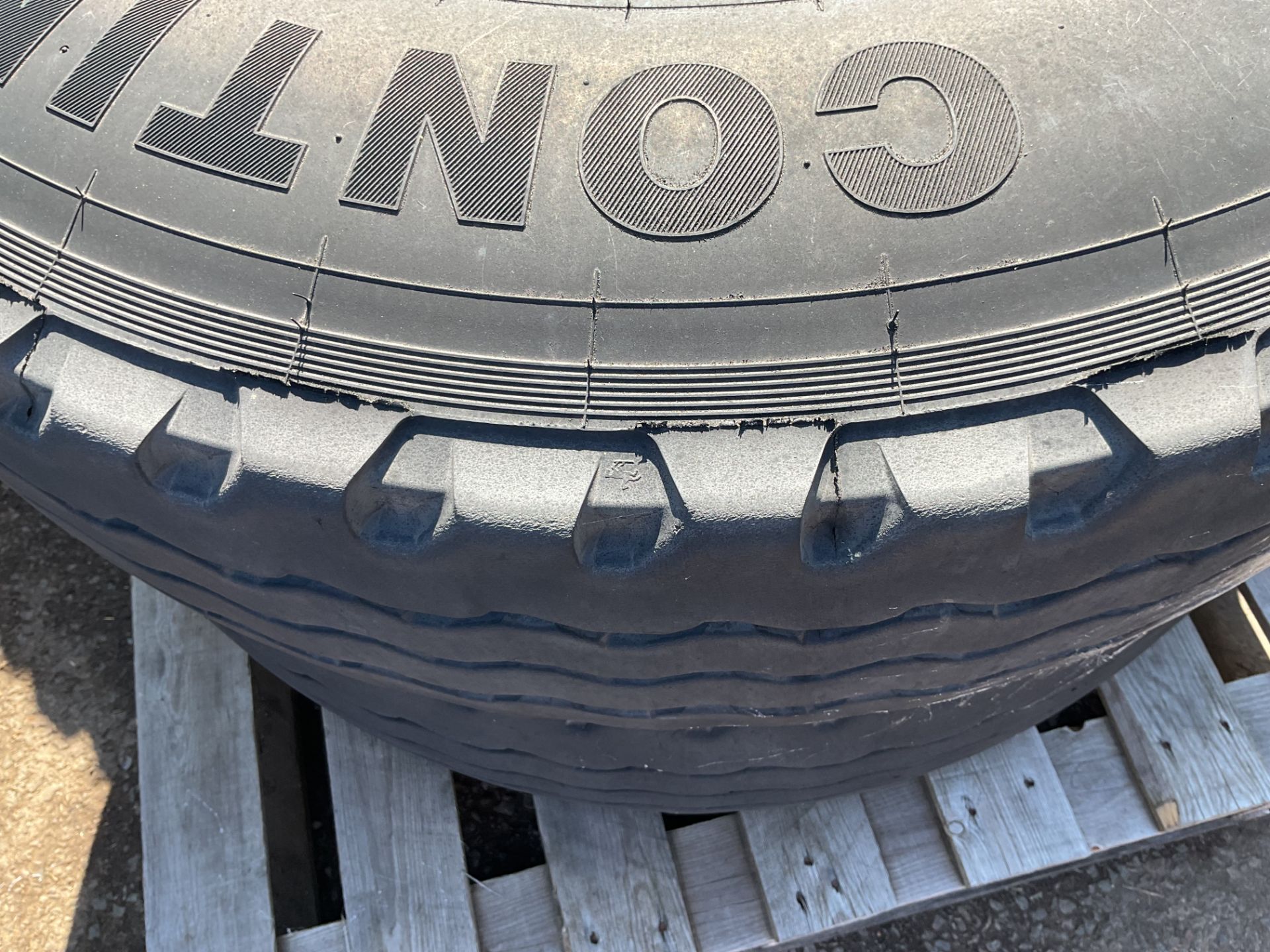 2x Continental HSC Construction12.00 R20 Tyres on 10 Stud Rims - Image 6 of 7
