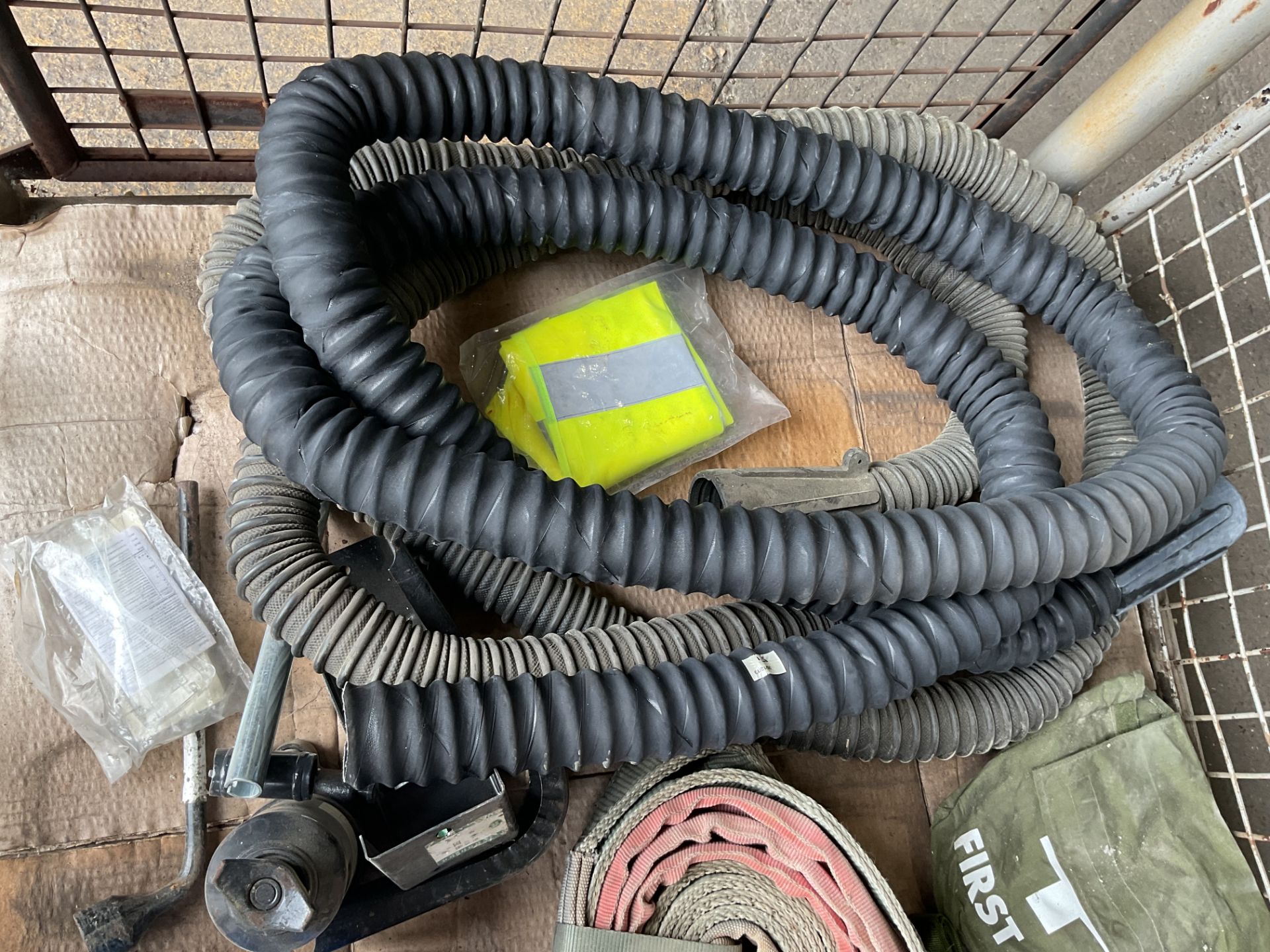 1x Stillage of Land Rover Wolf CES Kit inc Tow Strops, Jacks etc - Image 3 of 5