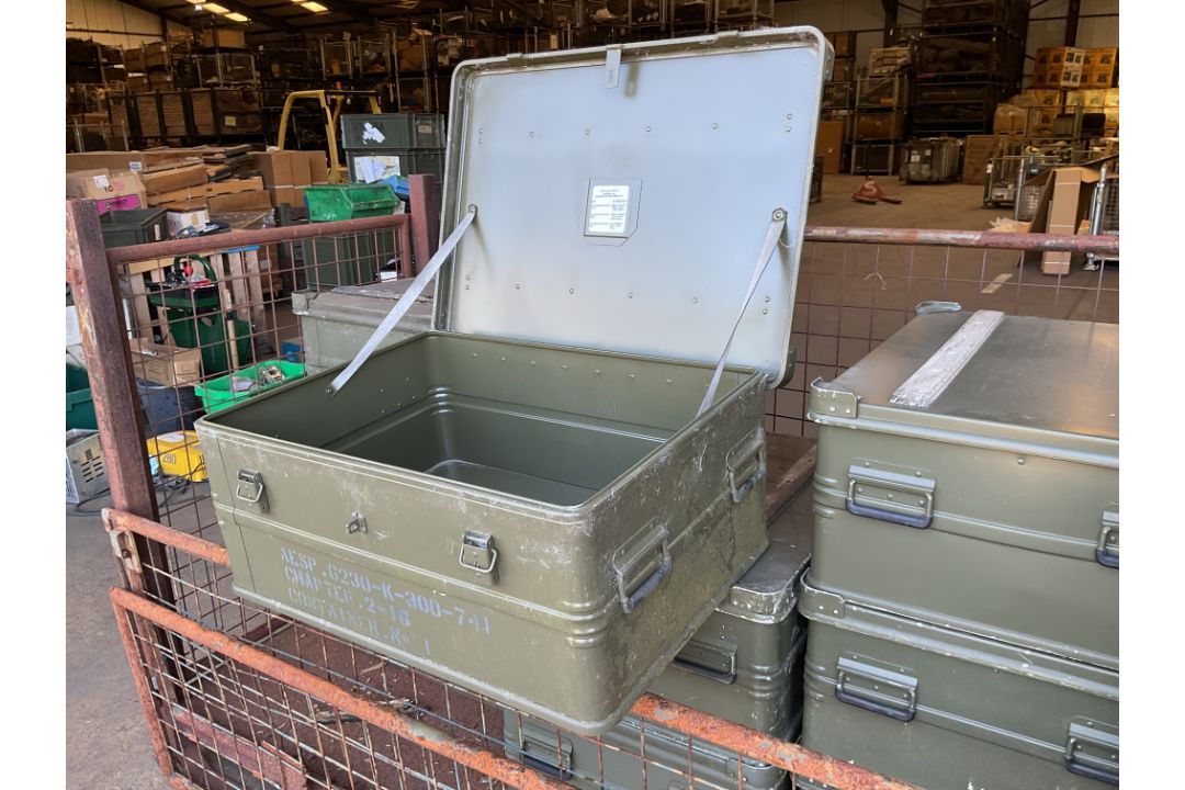Aluminium Zarges Type Stacking Waterproof Transit Case lockable with handles, MoD - Image 2 of 7