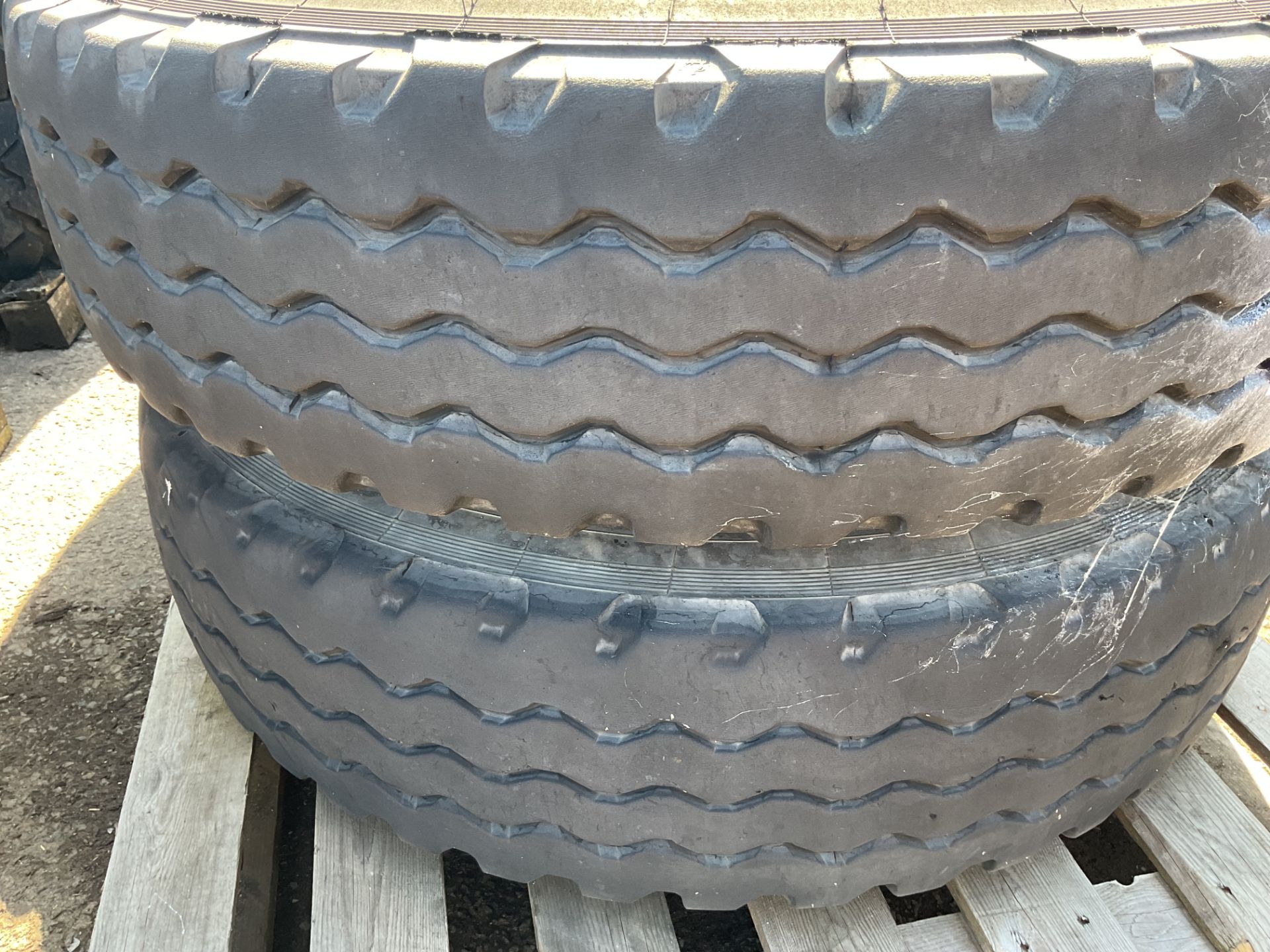 2x Continental HSC Construction12.00 R20 Tyres on 10 Stud Rims - Image 5 of 7