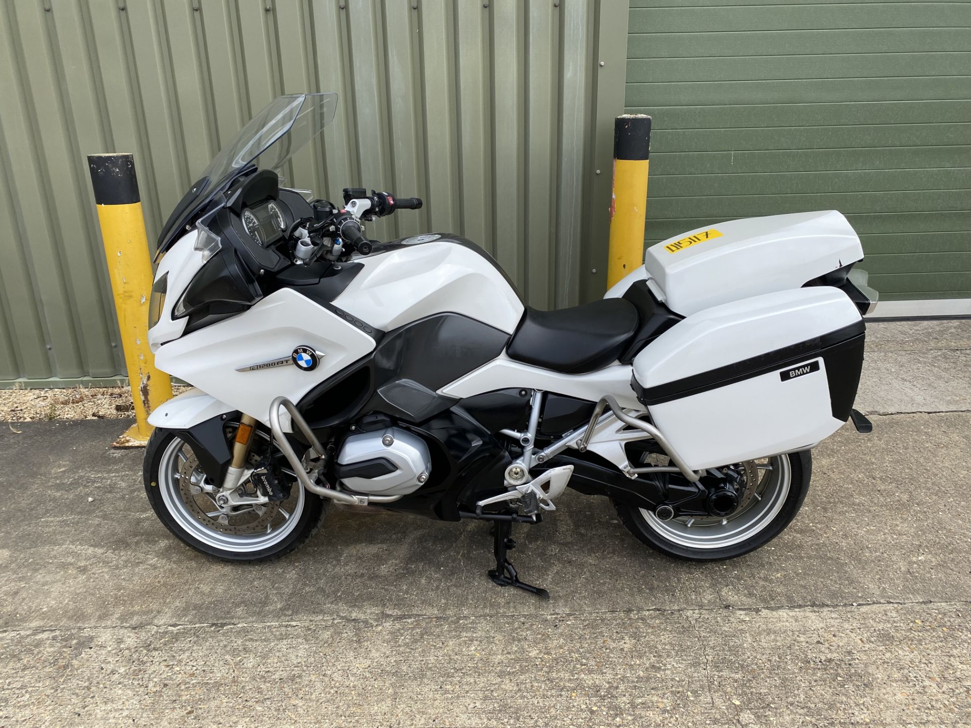 2017 BMW R1200RT Motorcycle, Just released from UK Police Force - Image 3 of 31