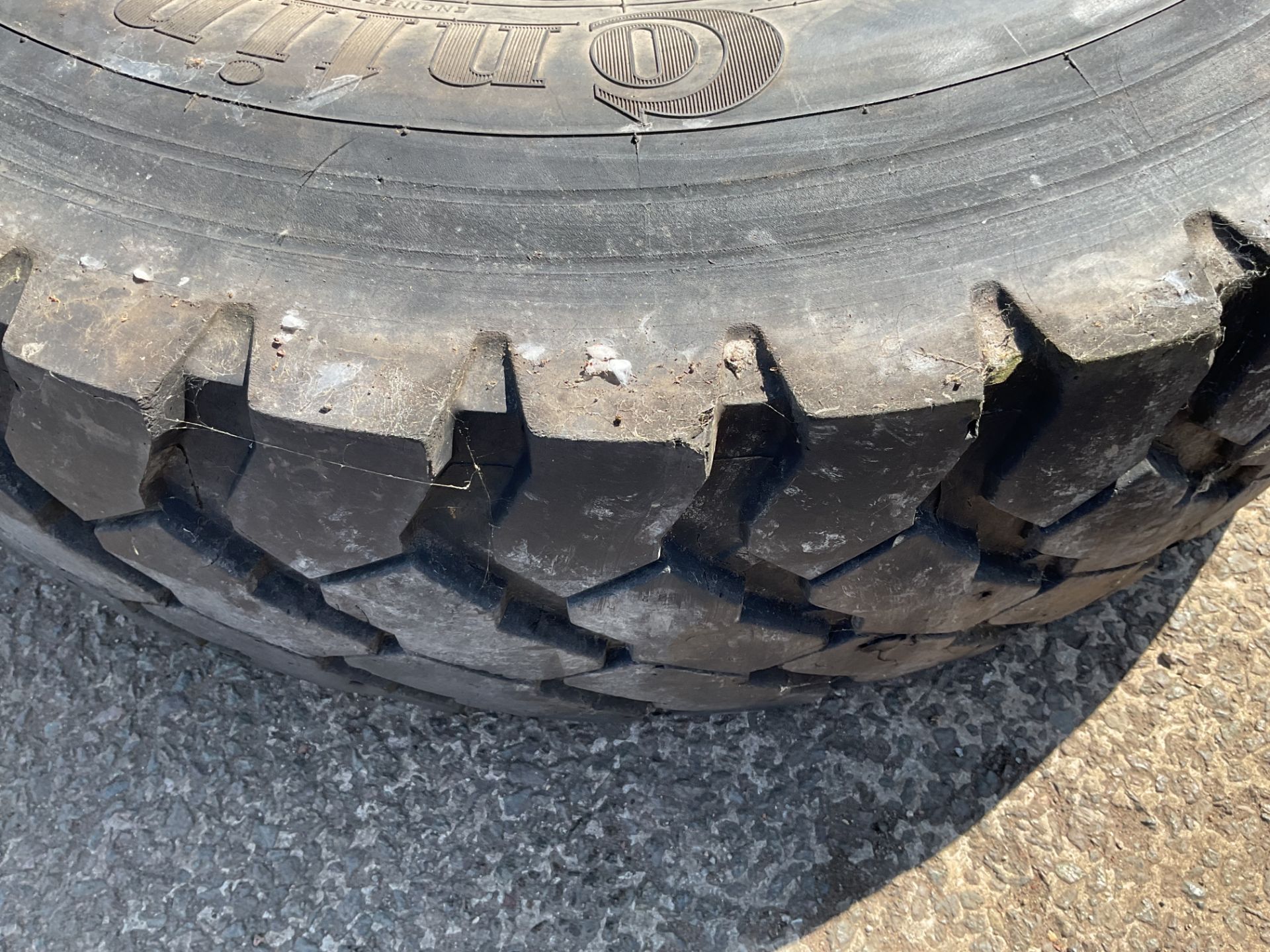 4x Continental HCS 14.00 R20 22PR Used Tyres as used on MAN, Scammel. Bedford TM etc - Image 6 of 8