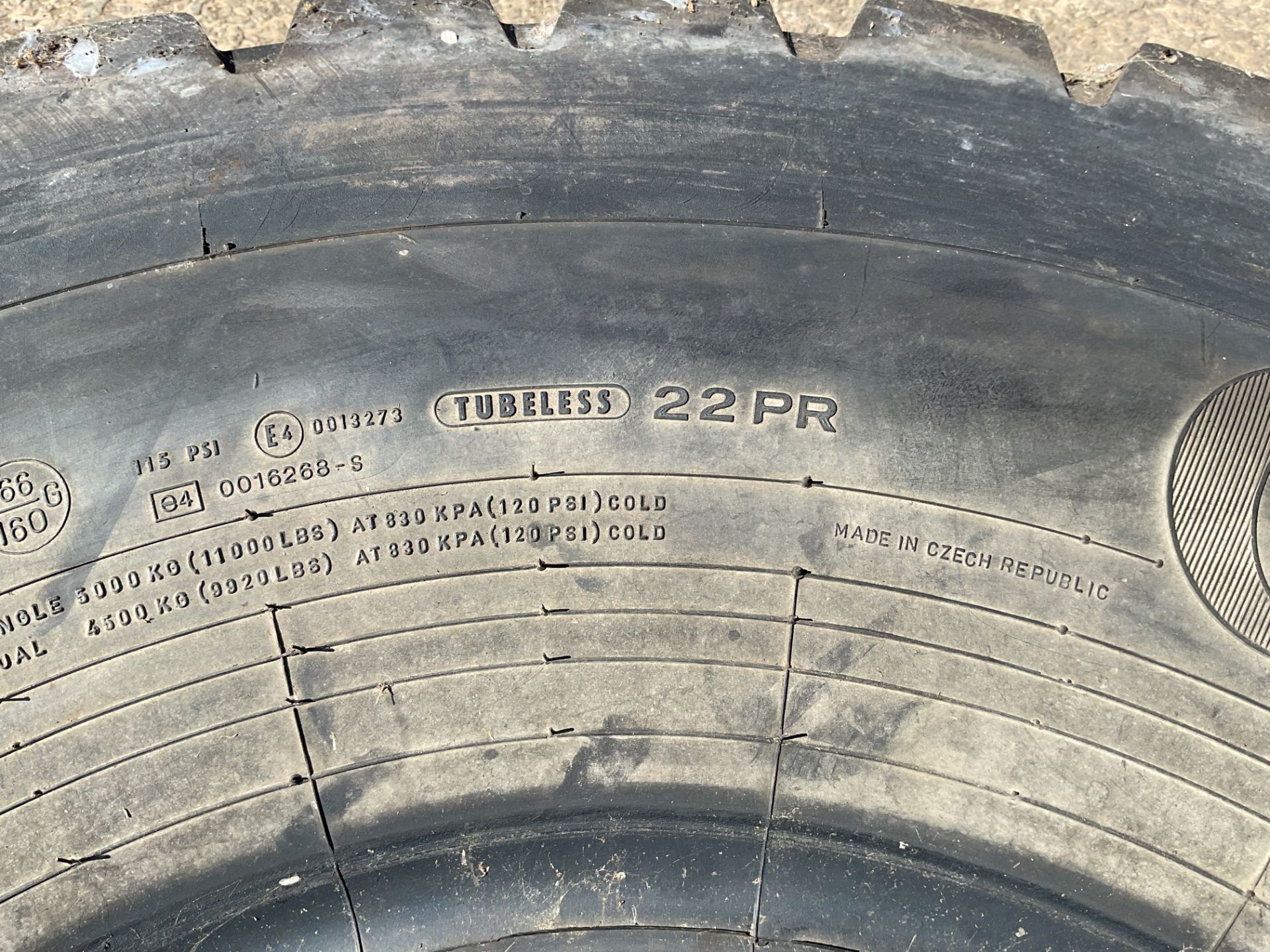 4x Continental HCS 14.00 R20 22PR Used Tyres as used on MAN, Scammel. Bedford TM etc - Image 4 of 7