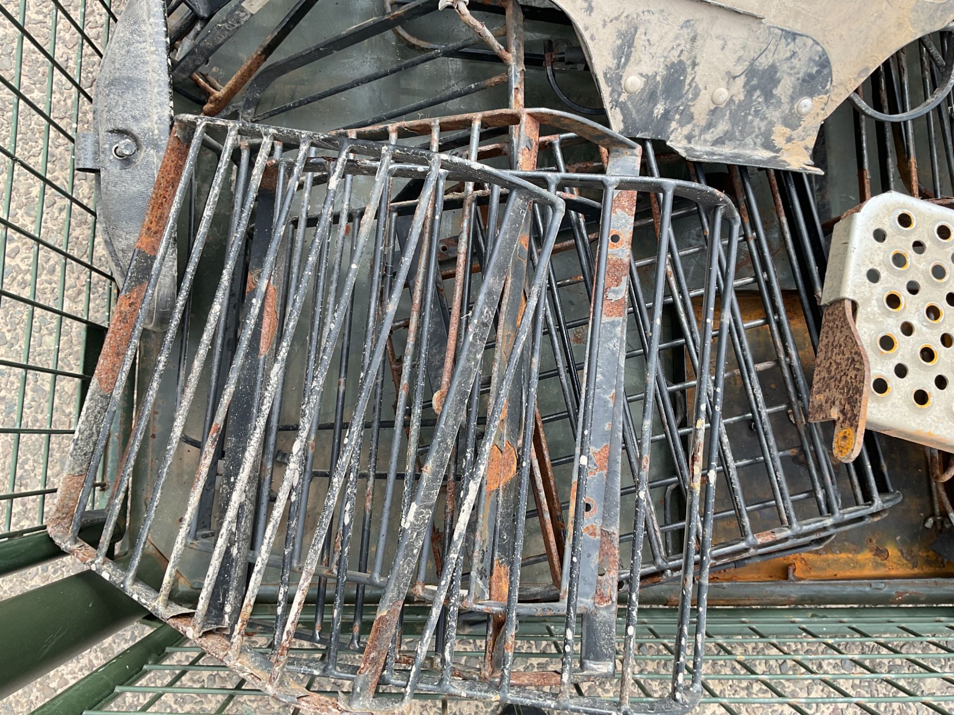 1x Stillage of Land Rover Spares, 30 Light Covers, Wing Cover, Mud Flap etc - Image 3 of 4