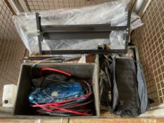 1x Stillage of Land Rover Spares inc Seats, Mirrors etc