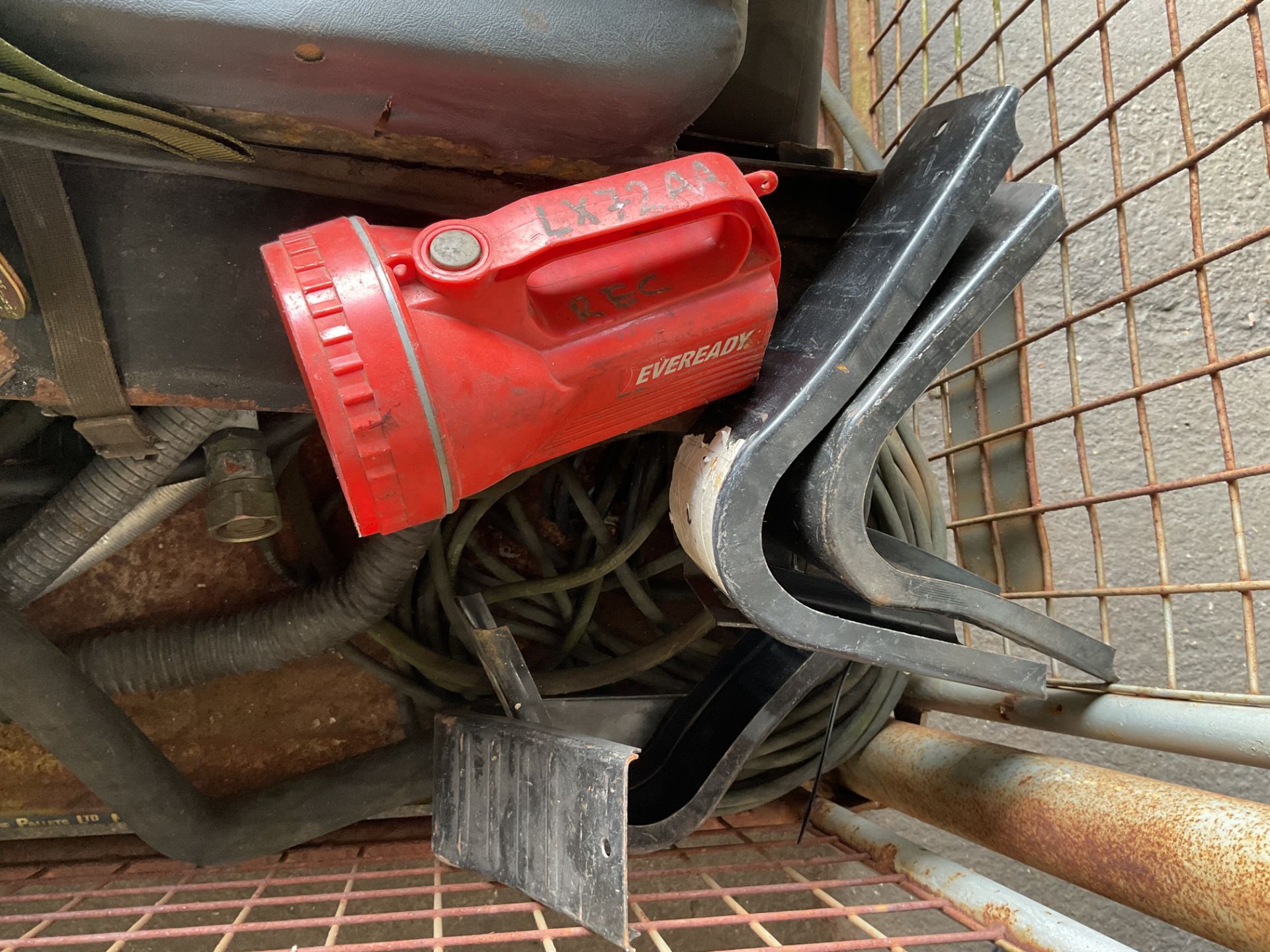 1x Stillage of Land Rover Spares, Seats, Straps, Spare Wheel Warrier Tyre Inflator etc - Image 5 of 7