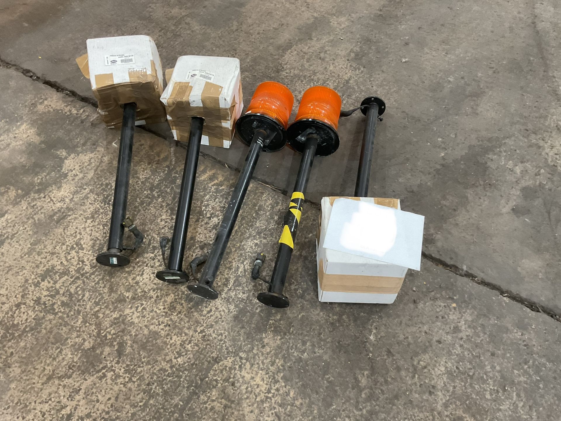 5x New Unissued Wmik Flashing Beacons c/w Mounting Brackets