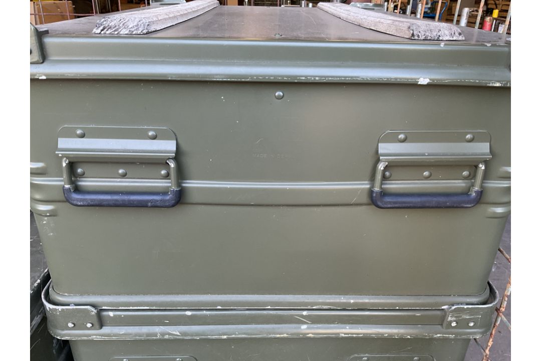 Aluminium Zarges Type Stacking Waterproof Transit Case lockable with handles, MoD - Image 5 of 7