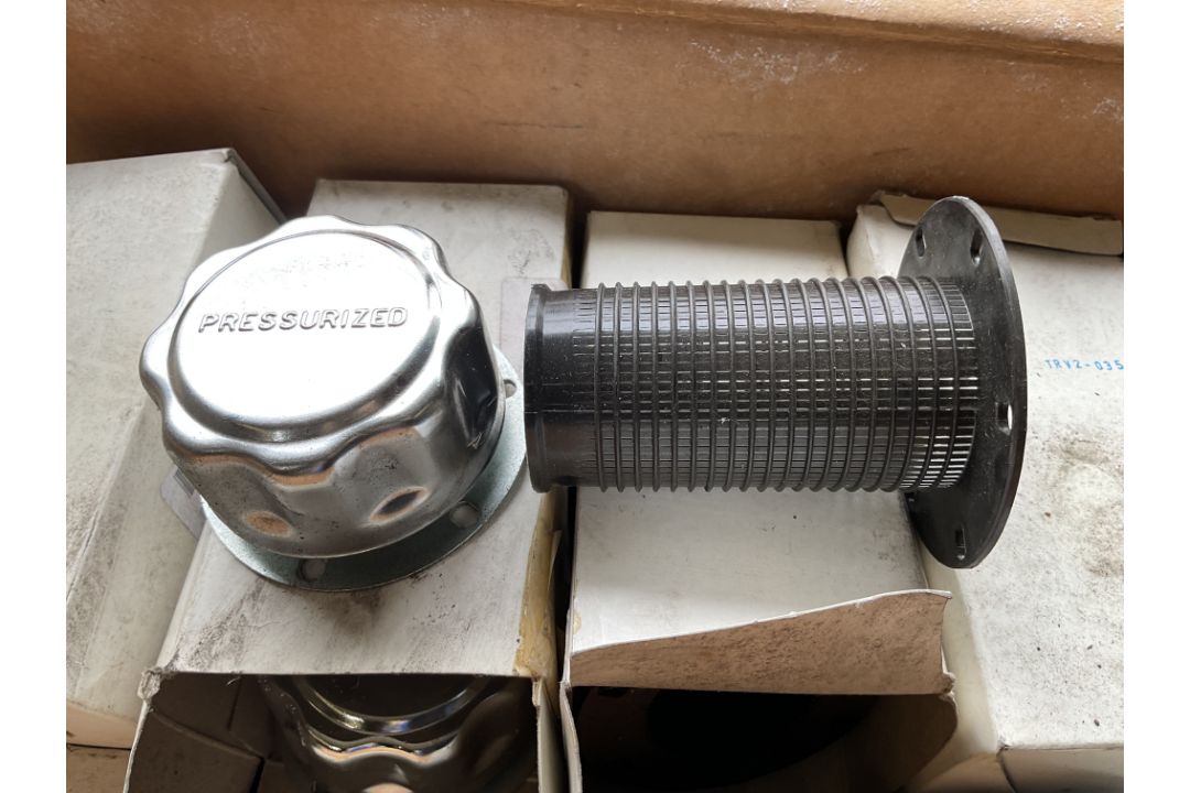 70x New Unissued Hydraulic Pressurized Caps and Filters, from MOD - Image 1 of 3