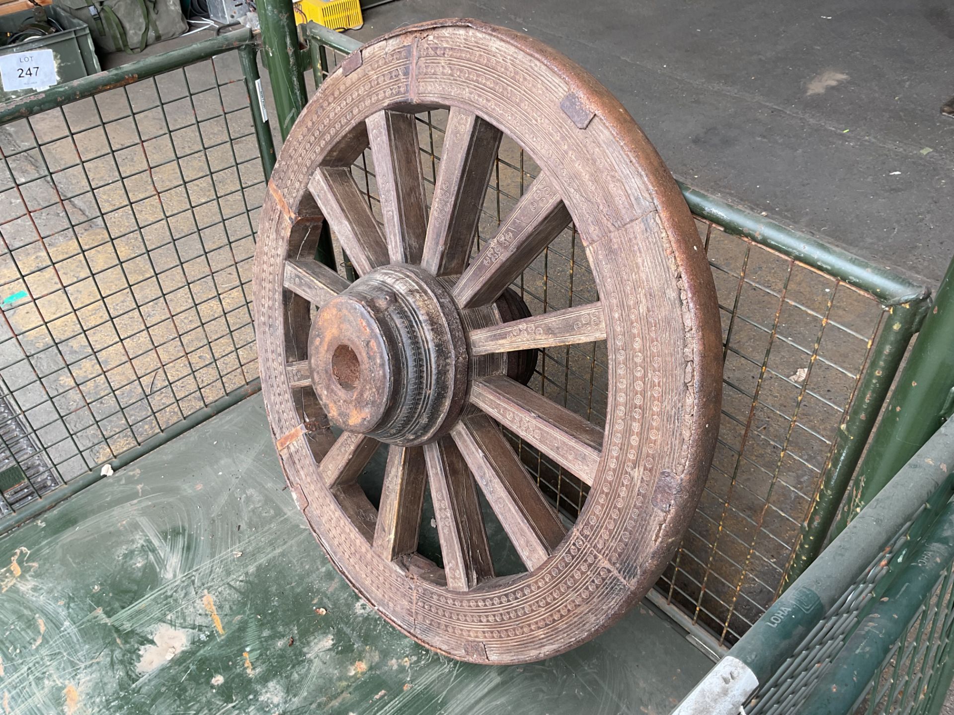 Lovely Steel Rim Very Old Wooden Spoked Cart/Wagon Wheel (3ft dia 3 inches wide) - Image 4 of 4