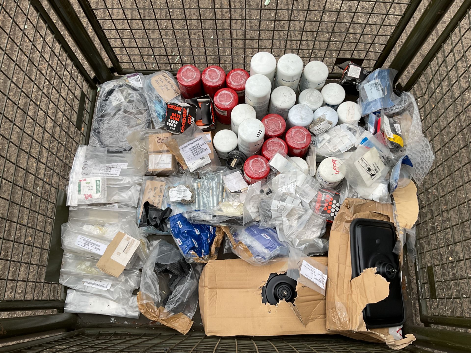 1x Stillage of New Unissued Leyland DAF 4x4 Spares