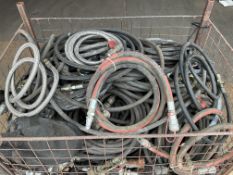 1x Large Stillage of Hydraulic Hoses with Quick Release Connectors, Quantity Uncounted 100+