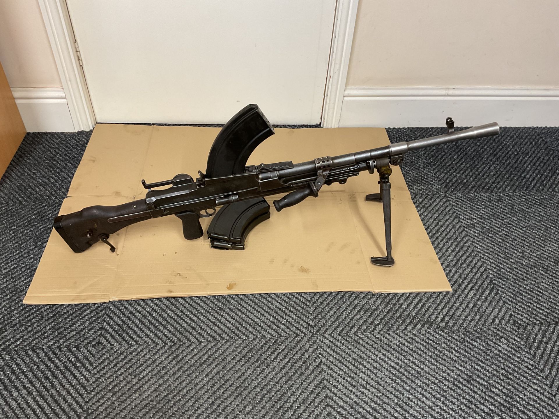 Very Rare 1943 Deactivated 303 Bren Gun MK1 c/w 2 spare mags, folding Bipod legs, Dial Sight etc