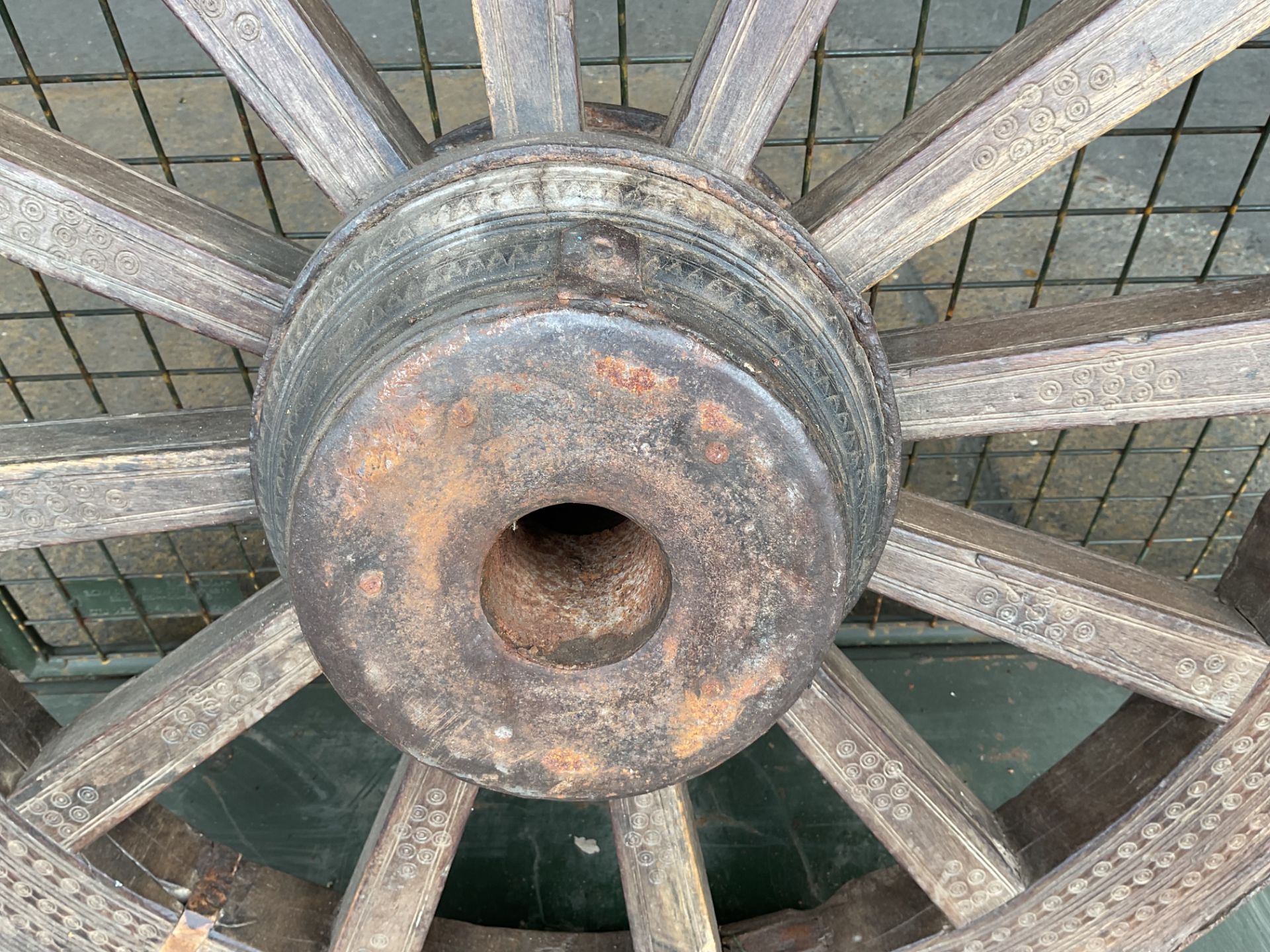 Lovely Steel Rim Very Old Wooden Spoked Cart/Wagon Wheel (3ft dia 3 inches wide) - Image 2 of 4