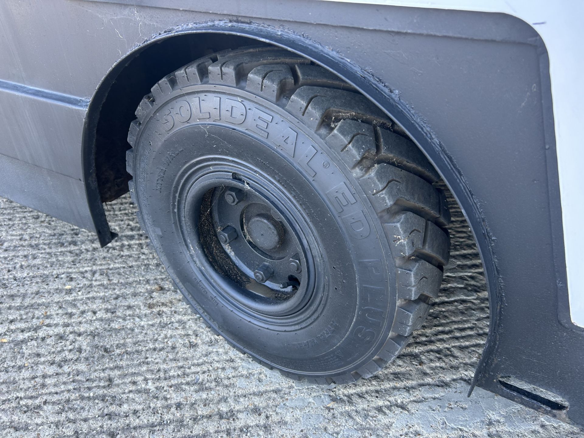 Bradshaw FB 3 Tonne Electric Truck from UK MOD with Charger - Image 17 of 27