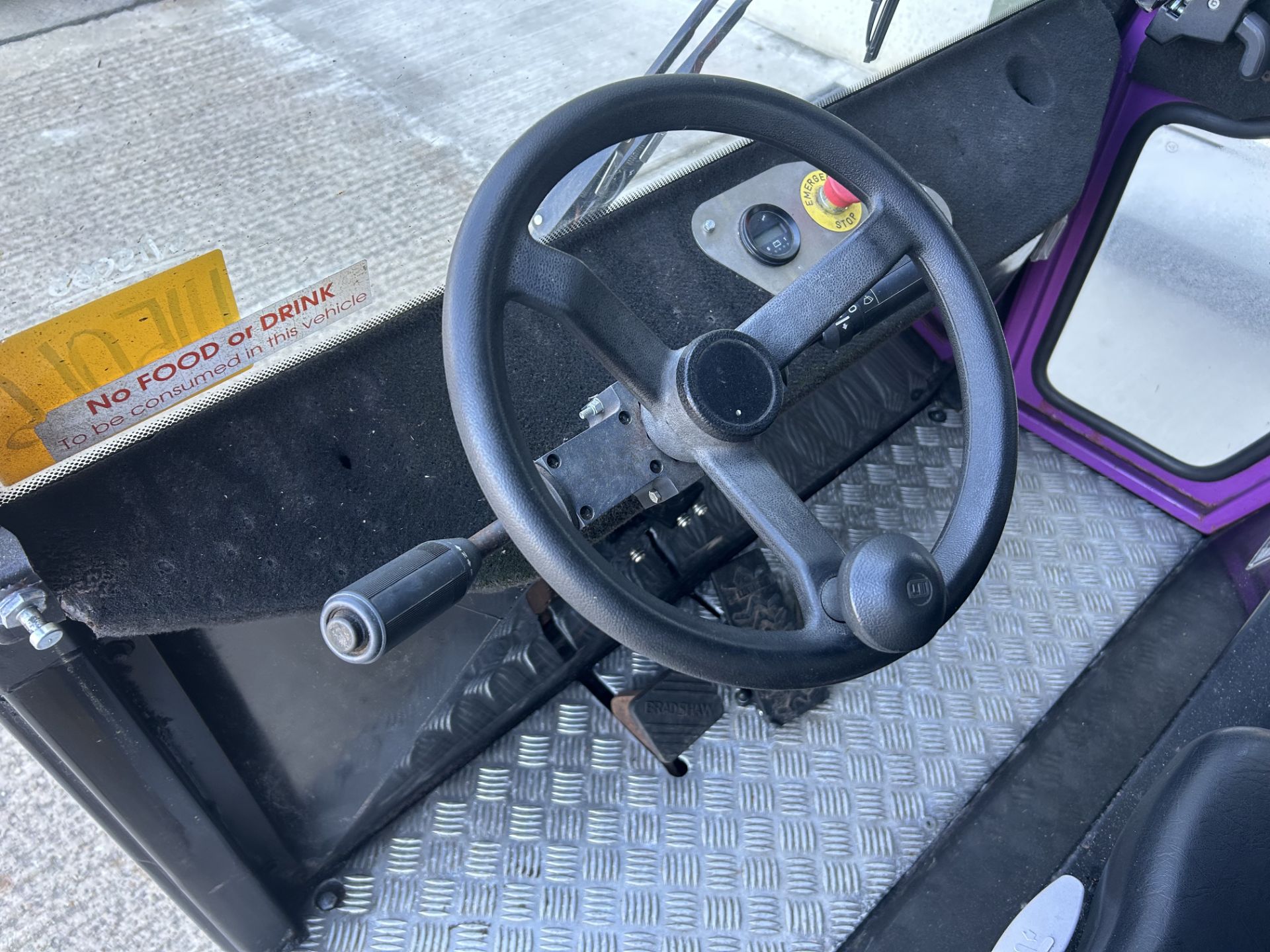 Bradshaw FB 3 Tonne Electric Truck from UK MOD with Charger - Image 9 of 27