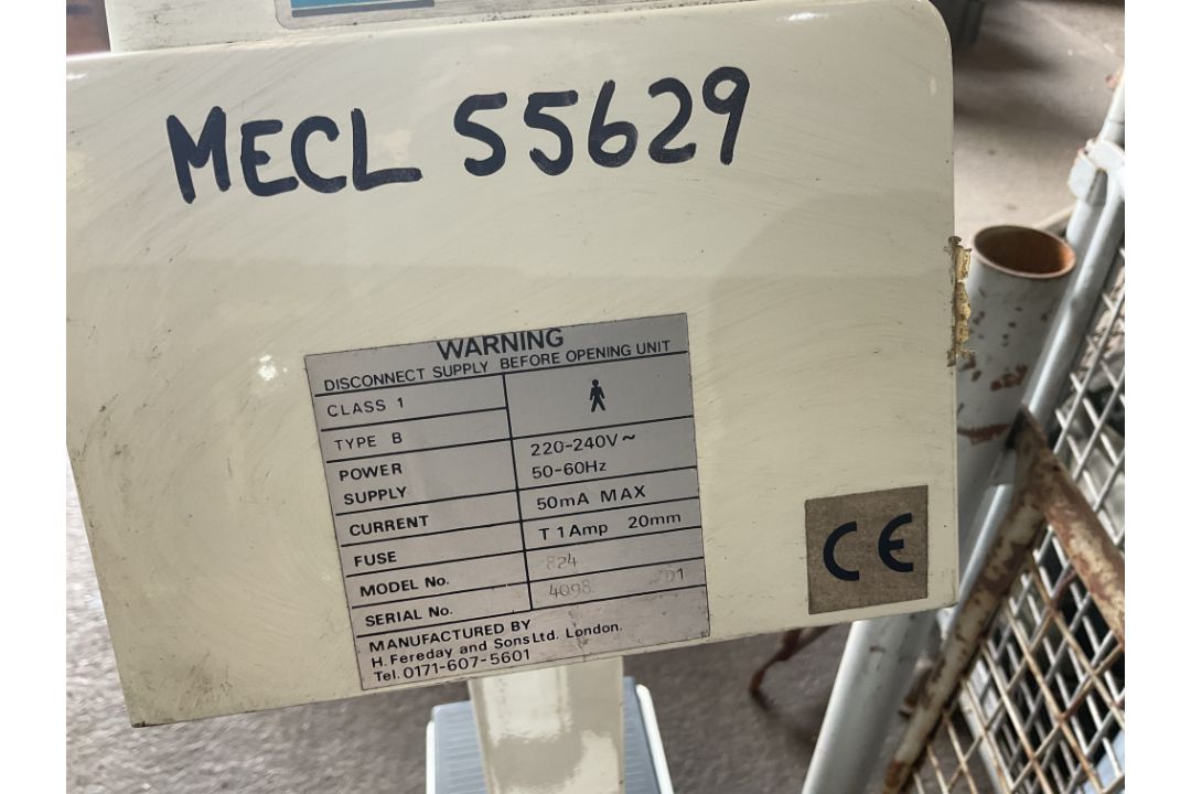 2X DIGITAL ELECTRIC WEIGHING SCALES FROM MOD - Image 6 of 8