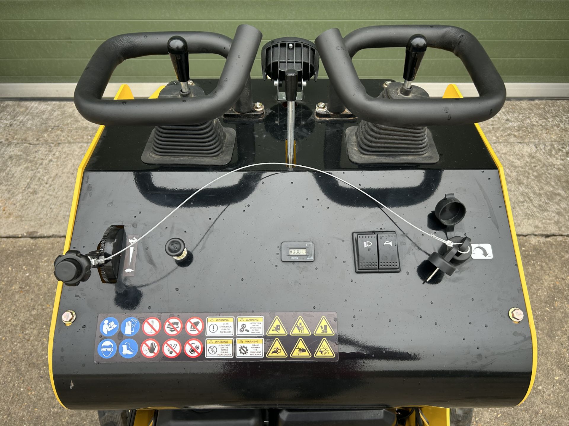 New and Unused Machpro Skidsteer MP-S300 Tracked Loader. - Image 7 of 22