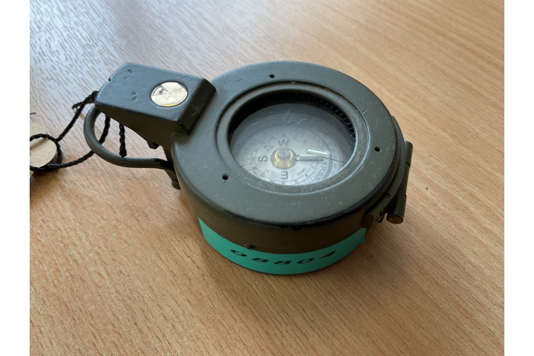 Francis Barker M88 British Army Prismatic Compass (Front Glass Missing) from MOD - Image 2 of 5