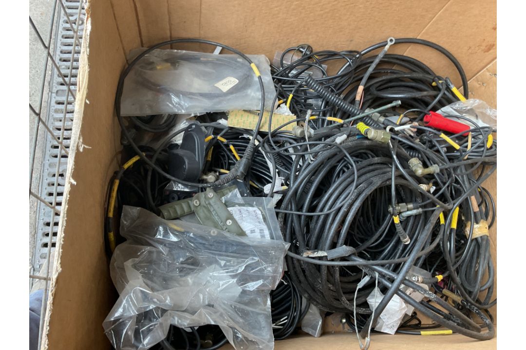 1 x large Stillage of Clansman cables, leads etc. From MOD - Image 4 of 6